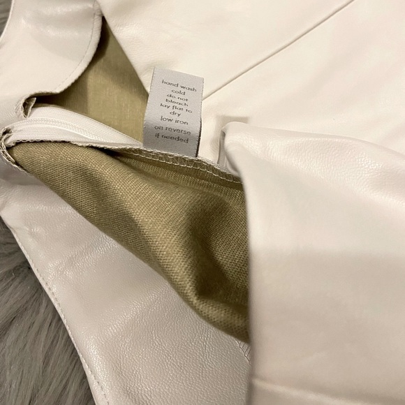 NWOT Leather Pleated Mini - Picture 4 of 5